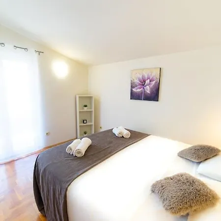 Charming & Spacious Family Near In *