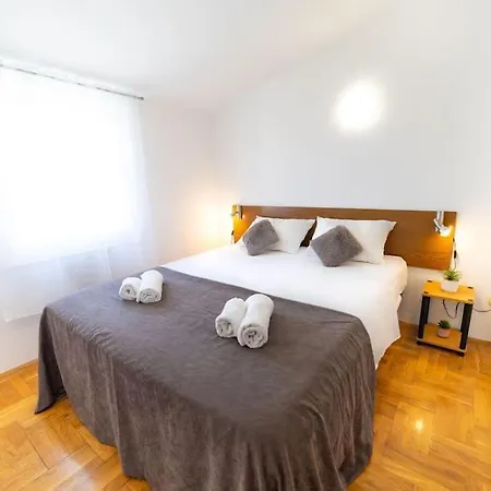 アパート Charming & Spacious Family Near Beach In