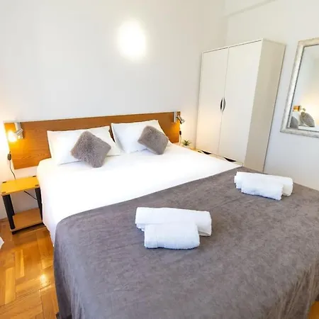 Charming & Spacious Family Near Beach In *