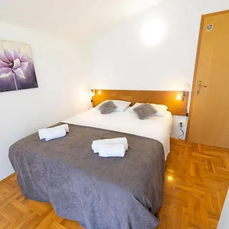 アパート Charming & Spacious Family Near Beach In Kaštela